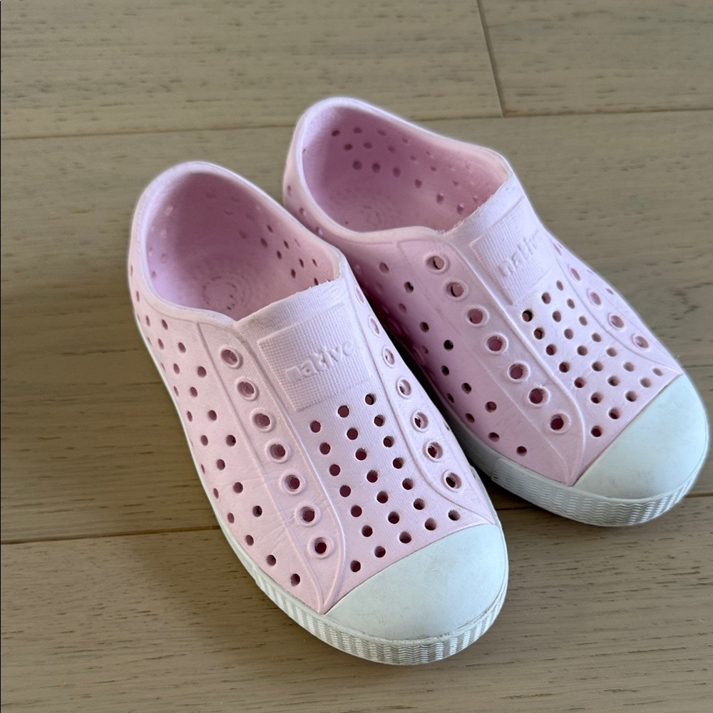 Native Kids Light Pink Perforated Sneakers